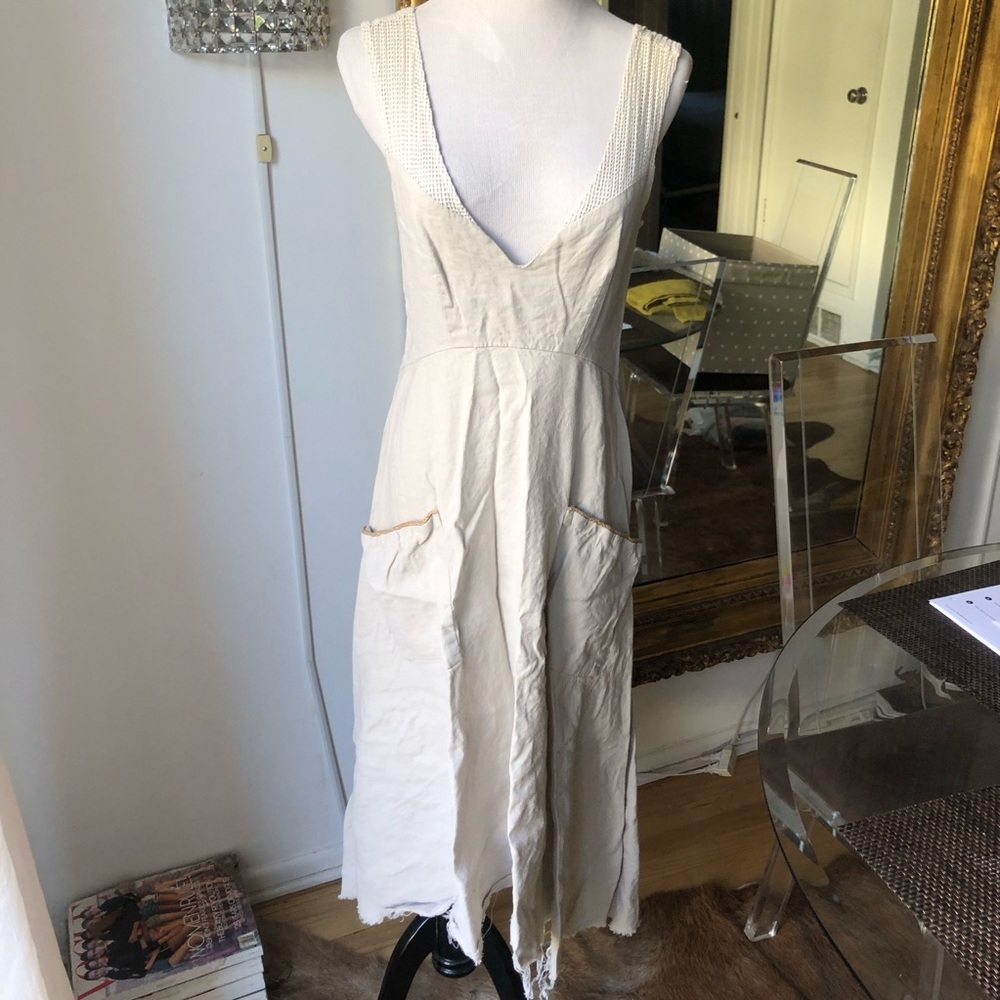 L’agence beige & White Sleeveless midi Dress with Pockets size small